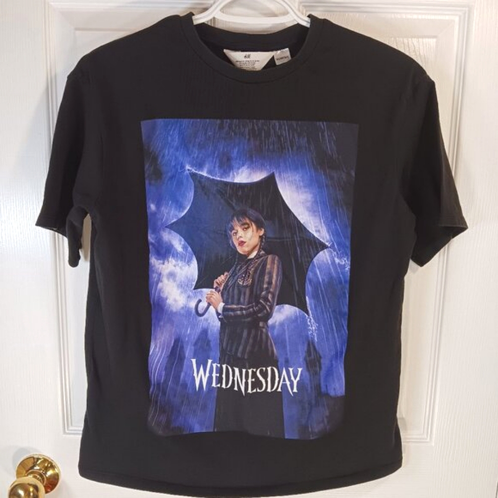 NWOT H&M Girls Black 'Wednesday' Graphic Tee Size 16-18 Addams Family